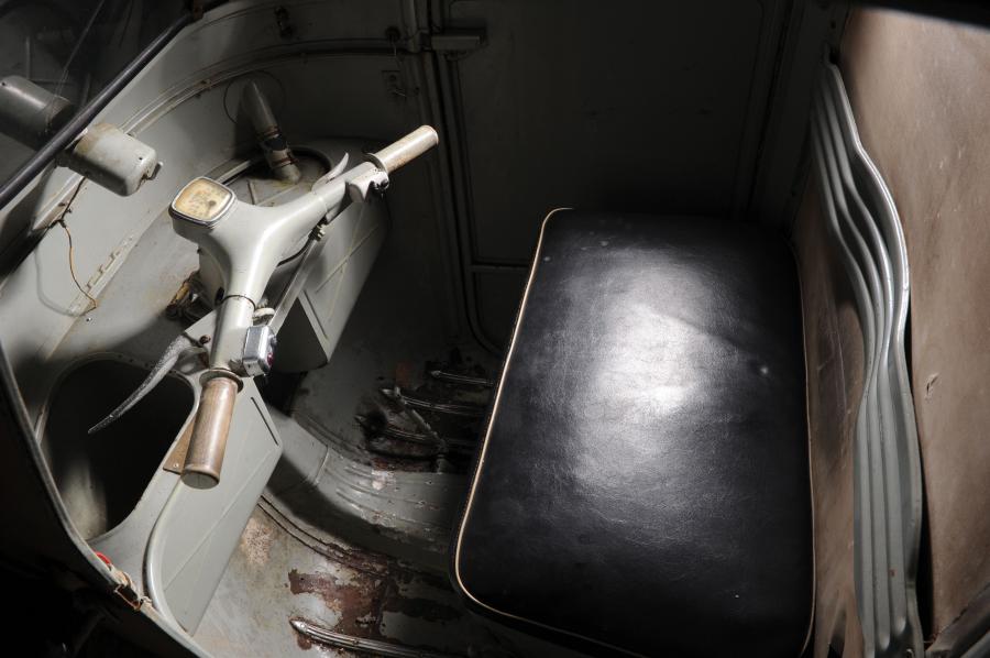  Vespa Piaggia 3-Wheel Scooter Pickup 1948 года  (фото 2 из 3)